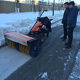 小型手扶除雪設備